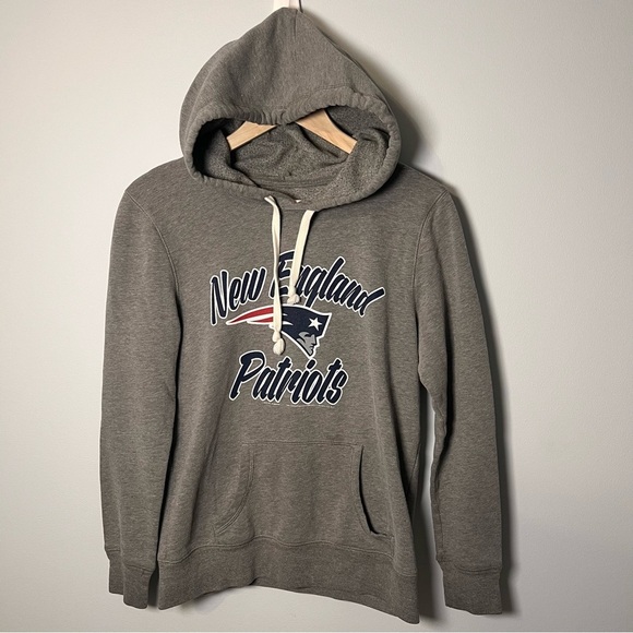 NFL New England‎ Patriots Hoodie Women’s M Gray Sweatshirt Football Pullover - Picture 1 of 5